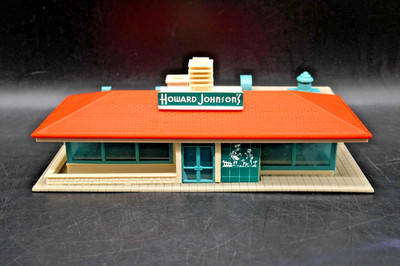 HO Pola Tyco-Kit Howard Johnson s Restaurant Pre Built Building