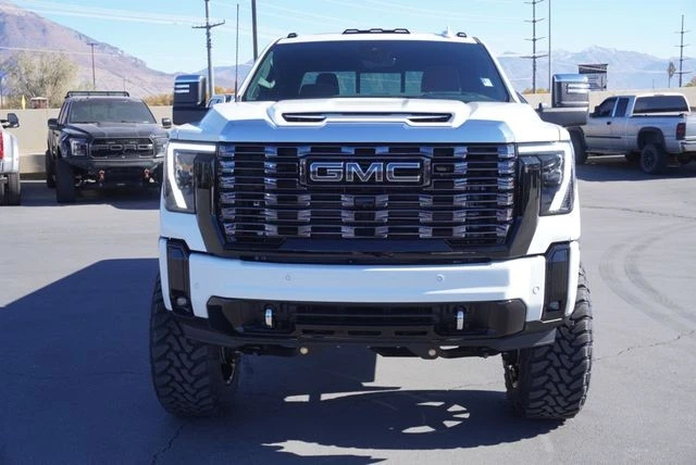 GMC Sierra 3500 Denali Ultimate 2025 Foto 4 de 4