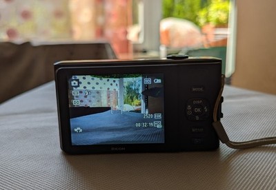 Ricoh HZ15 16MP Digital Camera Black - 15x Zoom, Bundle READ DESC