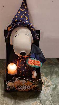 Vintage 1997 Wizard Dancing SNOOPY Halloween-Squeeze hand for Vintage 1997 Wizard Dancing SNOOPY Halloween-Squeeze hand for