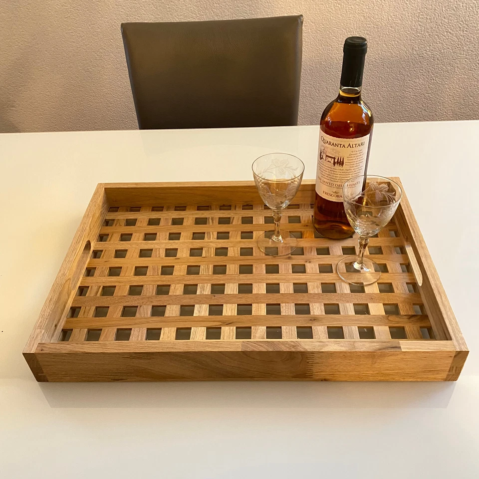 Schönes Tablett aus Walnussholz L50 / B36 / H6cm