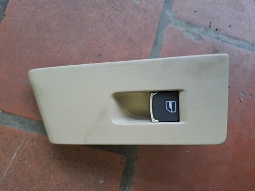 Fensterheberschalter Schalter Fenster RECHTS vorne f. VW PASSAT 3C B7 3AA868398A