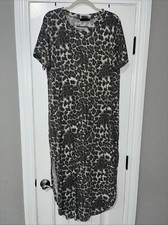 Women  s Dress Size Large Leopard Print