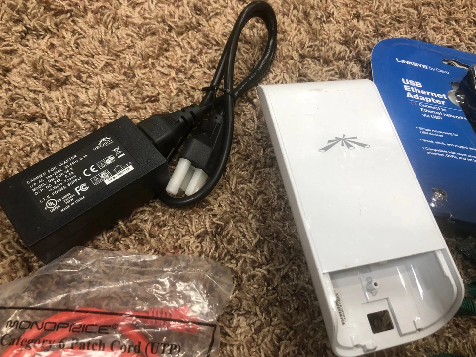 Lote: Adaptador Linksys USB Ethernet Modelo USB300M Ubicuo Poe Cables de Conexión 100’ Foto 2 de 4