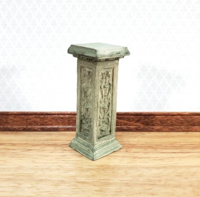 Dollhouse Garden Pedestal for Plants Aged Green 1:12 Scale Fairy Garden A1003GN - Image 1 of 3