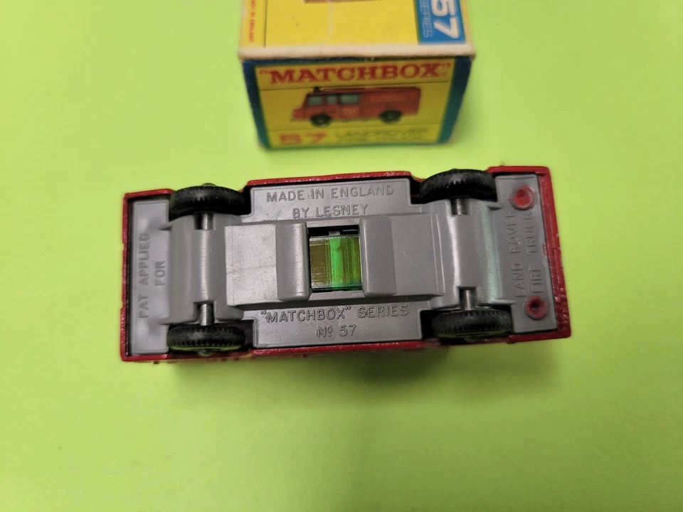 Matchbox Lesney 57 Land Rover Fire Truck Boxed - Image 3 of 3
