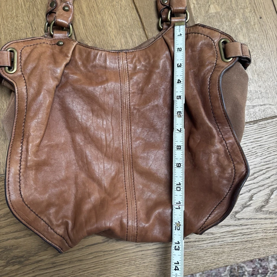 Bolso Hobo de Colección Perlina Cuero Marrón y Gamuza - Usado - Estilo Clásico Foto 4 de 4