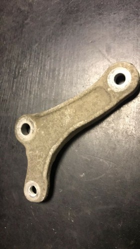 BMW 5 (E60, E61) Stabilisator Buchse Halter vorne links 6758527