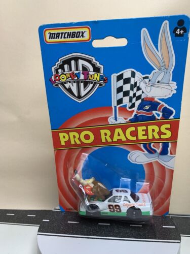 1993 Matchbox Looney Tunes Pro Racers Wile E Coyote Cams Stock Car #99 weiß Neu in Verpackung