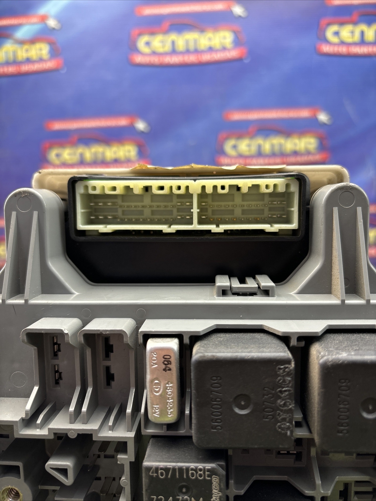 05 2005 Jeep Liberty Body Control Module Fuse Box 56010545AJ BCM eBay