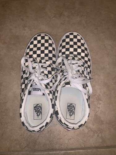 youth size 6 checkered vans