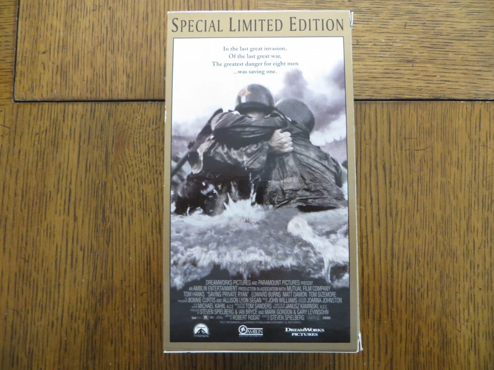 Saving Private Ryan - Tom Hanks, Matt Damon - 1998 - DreamWorks 2xVHS LIKE NEW!! - Image 2 of 4