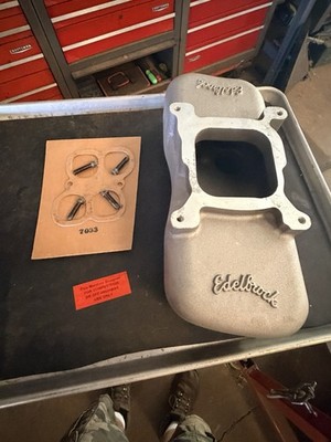 Edelbrock TRIx 1x4 plenum NOS