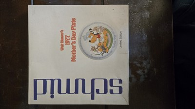 DISNEY COLLECTOR PLATE, Pluto/Aristocats MOTHER'S DAY 1977