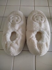Beige Smiley Slippers Size 9 New Soft Cozy Indoor Outdoor Slip on