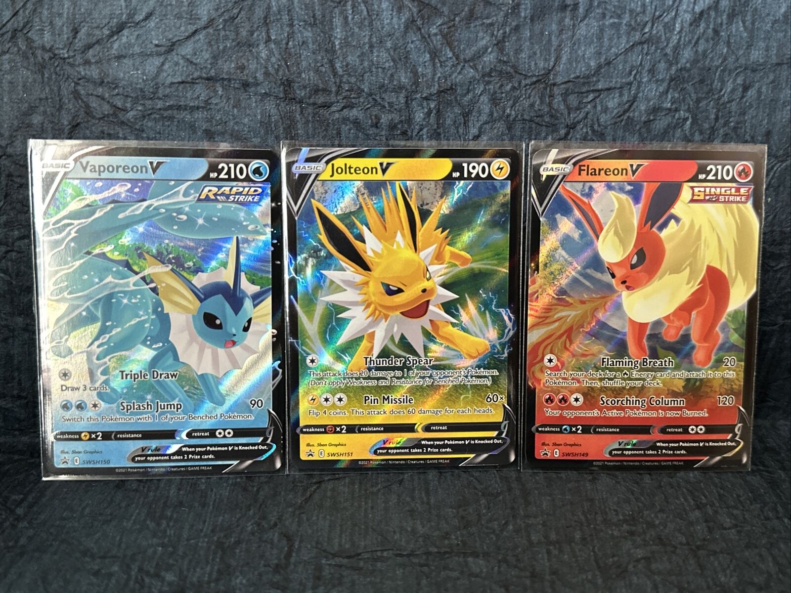 Jolteon Flareon Vaporeon Eevee - Vivid Voltage - Evoltuion Pokemon Card Lot  - Rare 4 Card Set - 047/185-026/185-030/185