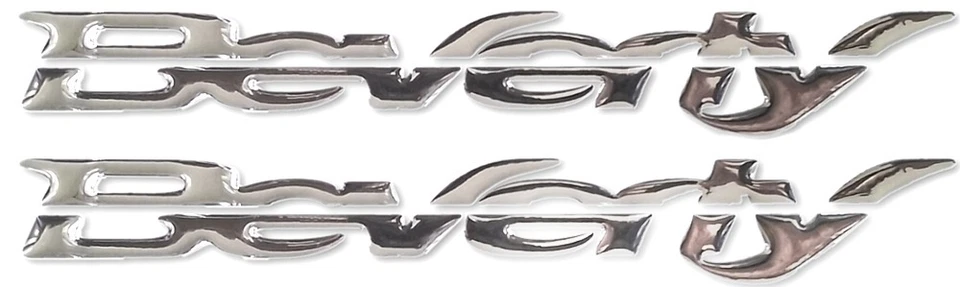 2 ADESIVI in RESINA 3D BEVERLY SCRITTA per SCOOTER PIAGGIO 125 300 350 dal 2010