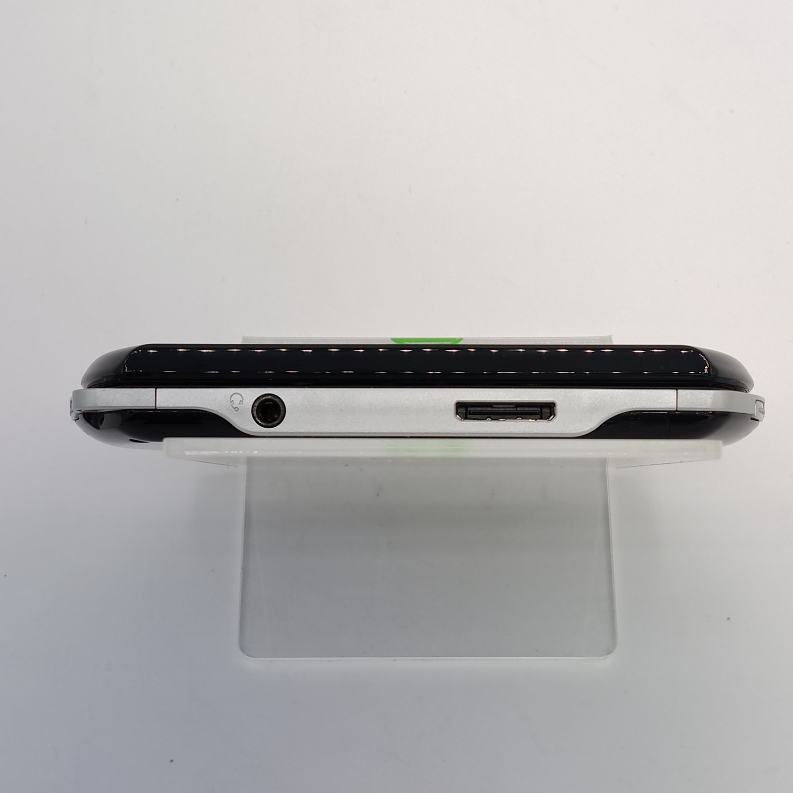 Sony Playstation Portable Go PSP PSPN1001 Handheld Game System Black