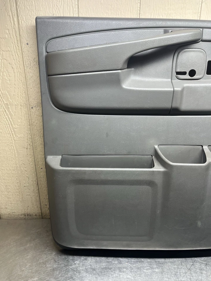 GMC VAN SAVANA 2500 2003-2015 panel de moldura de puerta del conductor delantero gris oscuro Foto 2 de 4