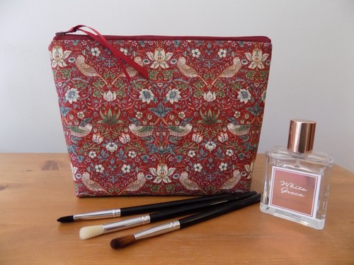 William Morris Toiletries Bag Strawberry Thief Make Up Cosmetic Bag Birds Floral - Picture 2 of 7
