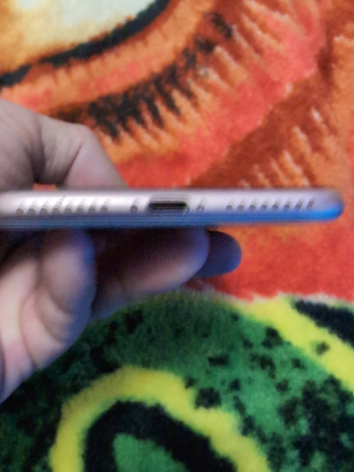 Apple iPhone 7 Plus 256 GB Rose Gold Unlocked - Image 3 of 3