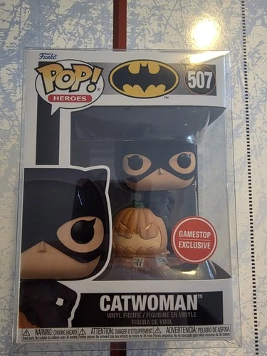 Funko Pop! Vinyl: DC Universe Catwoman - GameStop (Exclusive) #507 w/ Protector