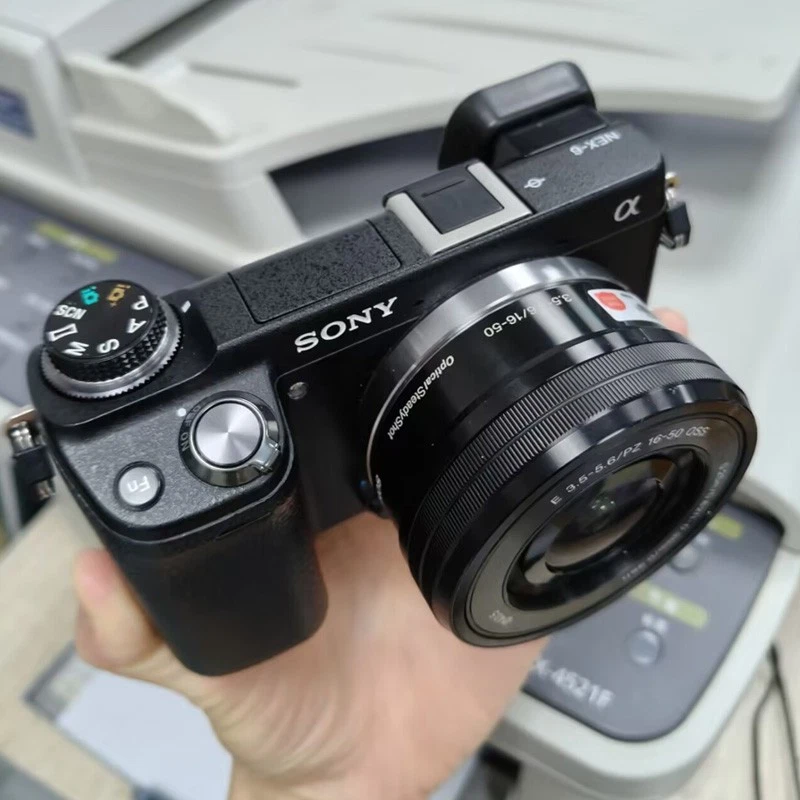 Sony Alpha NEX-6 16.1MP APS-C Digital Camera with 16-50mm Lens BLACK - Image 2 of 4