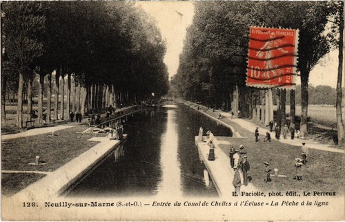Bourges - CPA DOS SIMPLE 18 Cher BOURGES VUE DU CANAL ET DES QUAIS NON Voyagee 1477722260