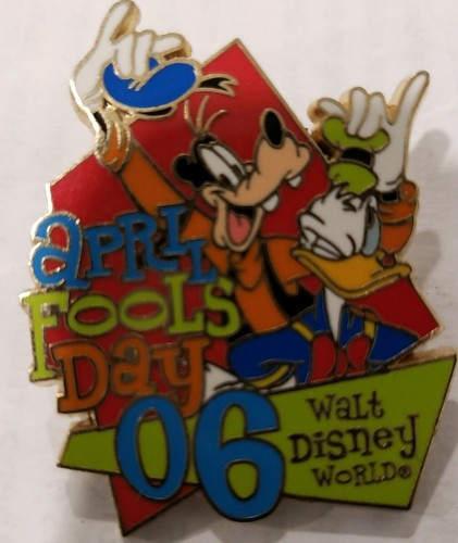Disney Pin 45966 WDW Cast Exclusive April Fool's Day 2006 Goofy Donald LE 1000 - Picture 2 of 12
