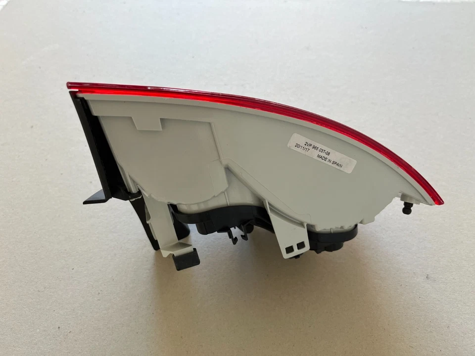 HELLA - NUEVO EN CAJA - LUZ TRASERA DERECHA DEL LADO DEL PASAJERO AUDI A4 B7 2007 Foto 4 de 4