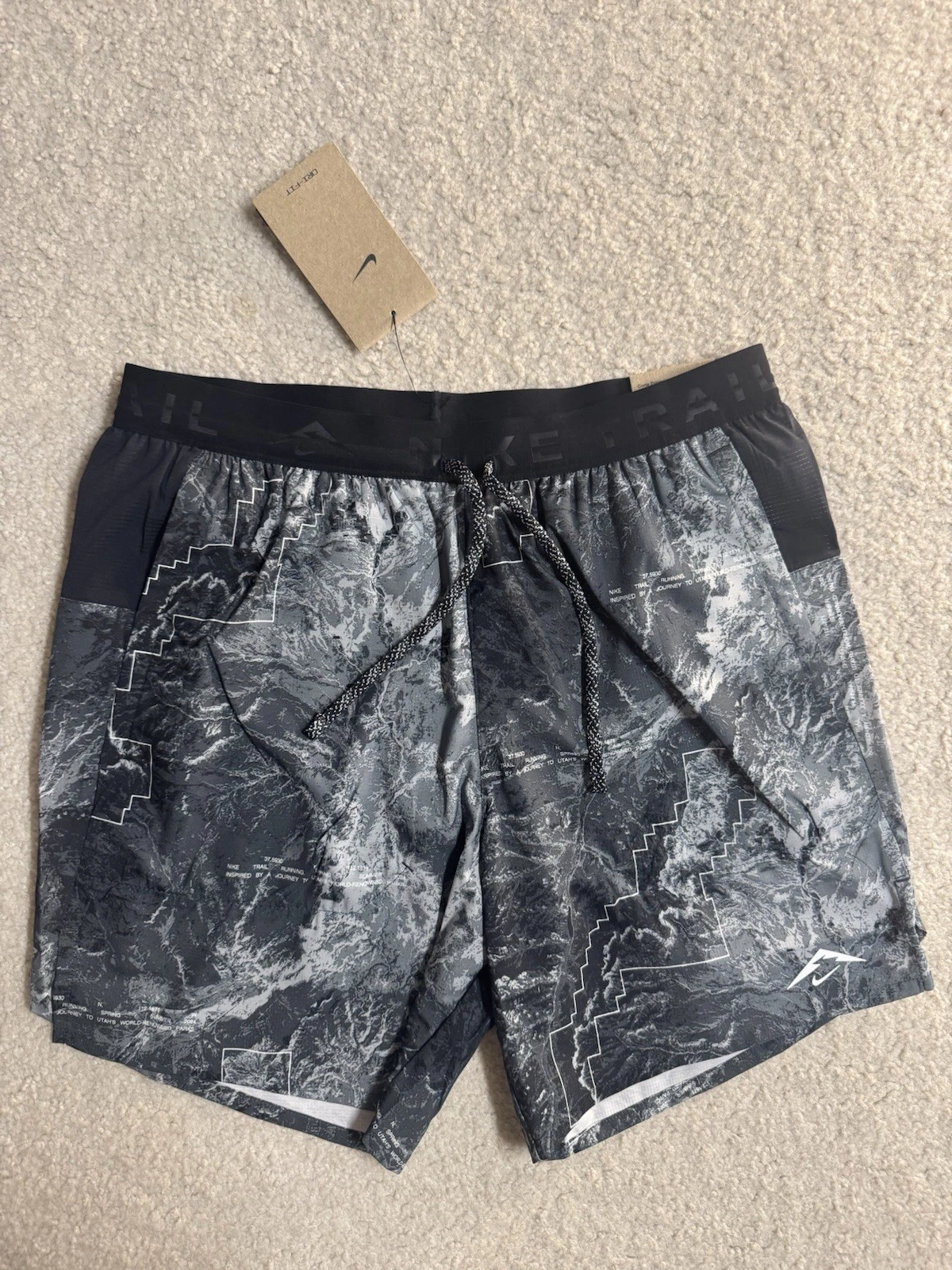 Nike Trail Run Stride 7” Inseam Running Shorts Mountain Camo Print Size S Slim