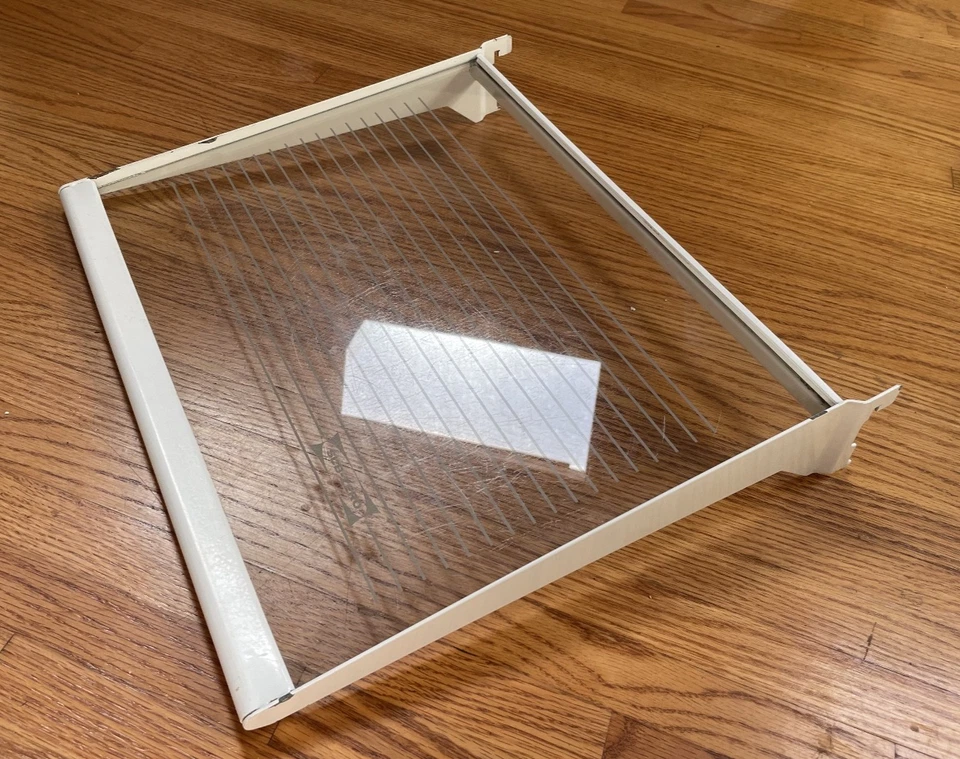 Sub-Zero 561 Refrigerator Glass Shelf 4180780 - Image 4 of 4