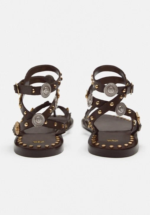 $89. Sandalias planas adornadas en cuero marrón Zara.  Nuevo con etiquetas. Talla US 6/EU 36. Foto 4 de 4