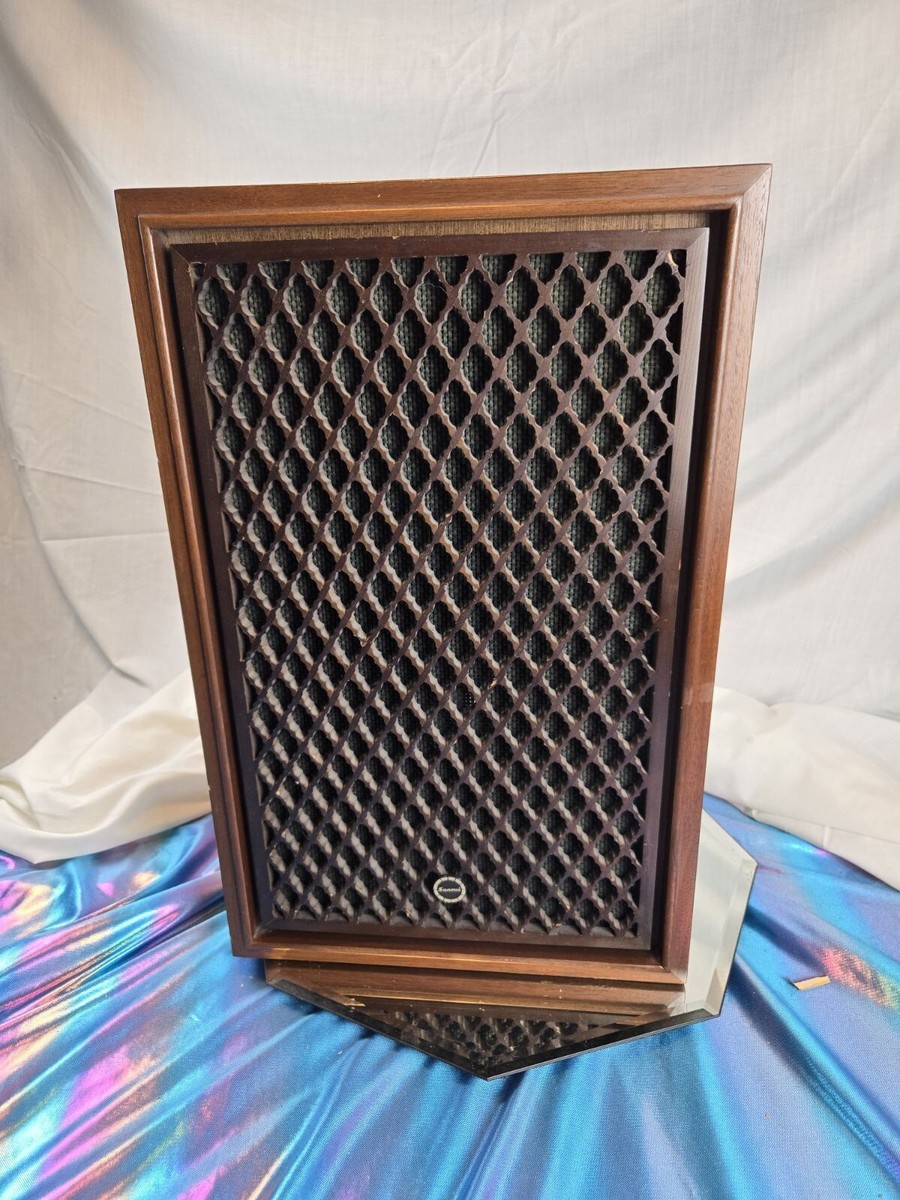 Sansui SP-50 Vintage Speakers Very Nice Matching Pair With Sansui SP-50 Vintage Speakers Very Nice Matching Pair With
