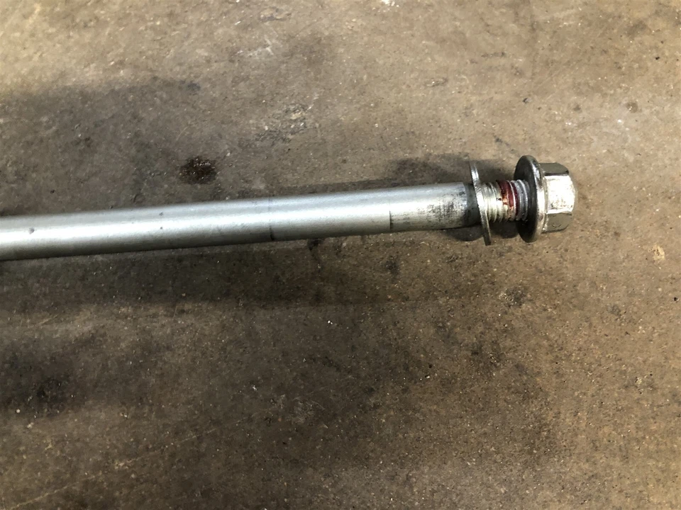 Perno de eje de rueda trasera OEM Harley Davidson Fat Boy FLSTF 00 01 02 0 04 05 06 Foto 3 de 3