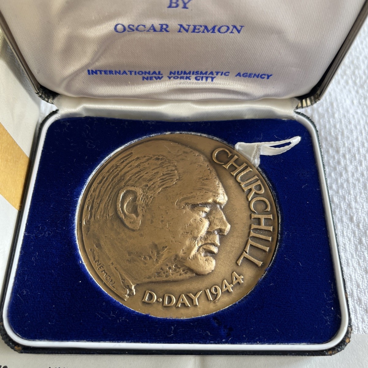 VINTAGE WINSTON CHURCHILL BRONZE COMMEMORATIVE MEDAL D.DAY BY