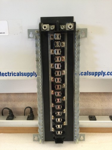 FPE L130-200 200 Amp 15 Space 30 Circuit Panel Guts 19.25" x 8.5" - 第 1/6 張圖片