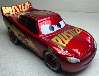 Disney Pixar Cars 3 Rust-Eze Racing Center Lightning McQueen