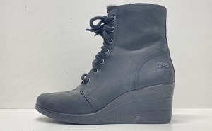 UGG Australia Women's Zea Waterproof Wedge Boot Size 7