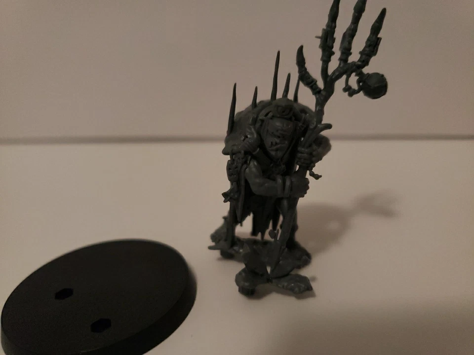 Warhammer AoS Orruk Warclans Kruleboyz Mugruk Da Watcha Swampcalla Shaman Built - Image 2 of 4