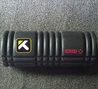 TriggerPoint GRID 1.0 Massage Grid Foam Roller 13in Black/Red Full Body