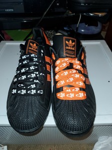 yeezy preto com laranja