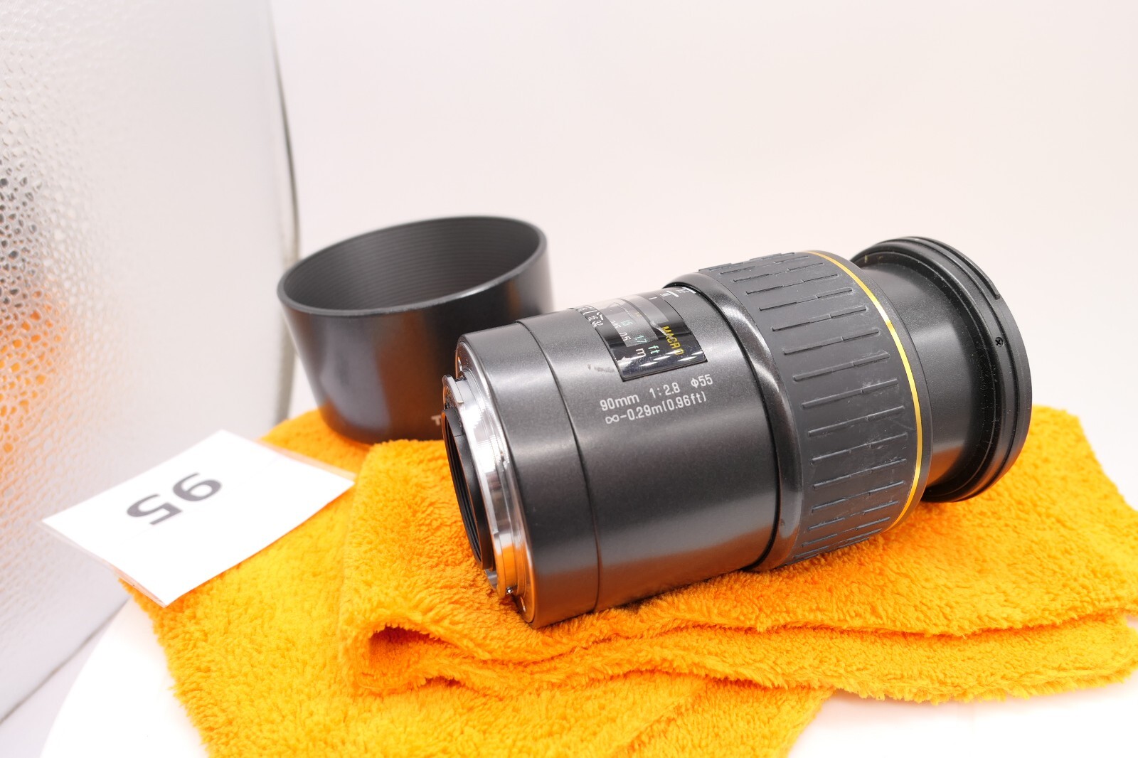Tamron SP AF 90mm F/2.8 Macro F/1 72E