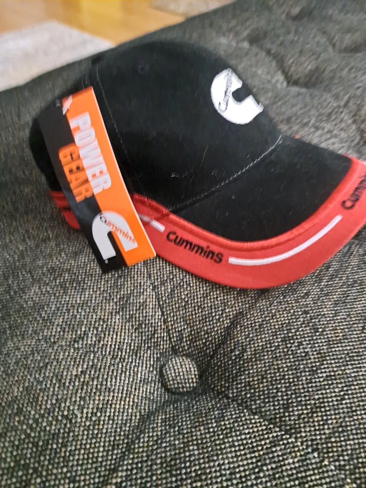 Cummings Black And Red Wrap Around Clasp Back - Image 2 of 4