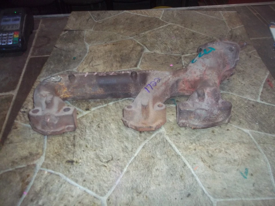 1996-2005 S10 BLAZER S15 JIMMY 96-04 S10 S15 TK 4.3L RH Right Exhaust Manifold - Image 2 of 4