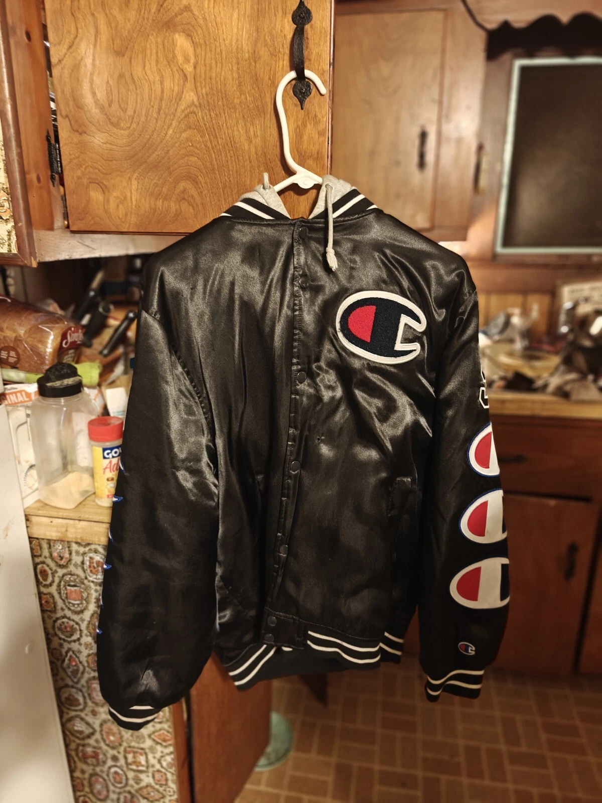 Veste universitaire en satin à capuche Supreme Champion   Taille L   Noir. 