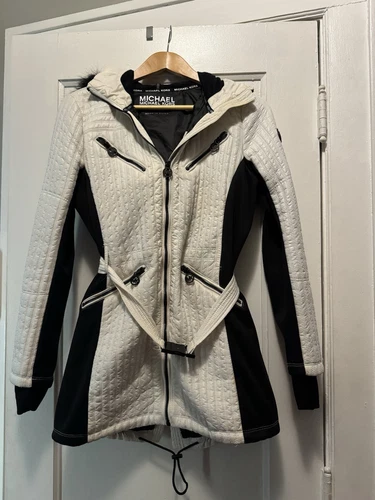 Giacca donna Michael Kors con cintura con cappuccio e pannelli laterali maniche foro pollice