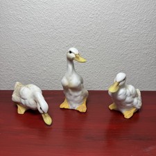 Vtg Duck Figurines Set Of 3 White Ceramic Farmhouse Cottage Home Decor Shelf