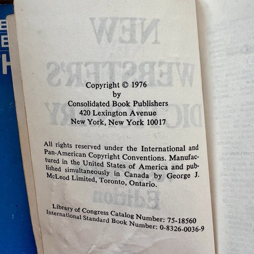 The New Webster's Mini Reference Books, 1976-78 Vintage 4 Books Set With Cover - Picture 4 of 4