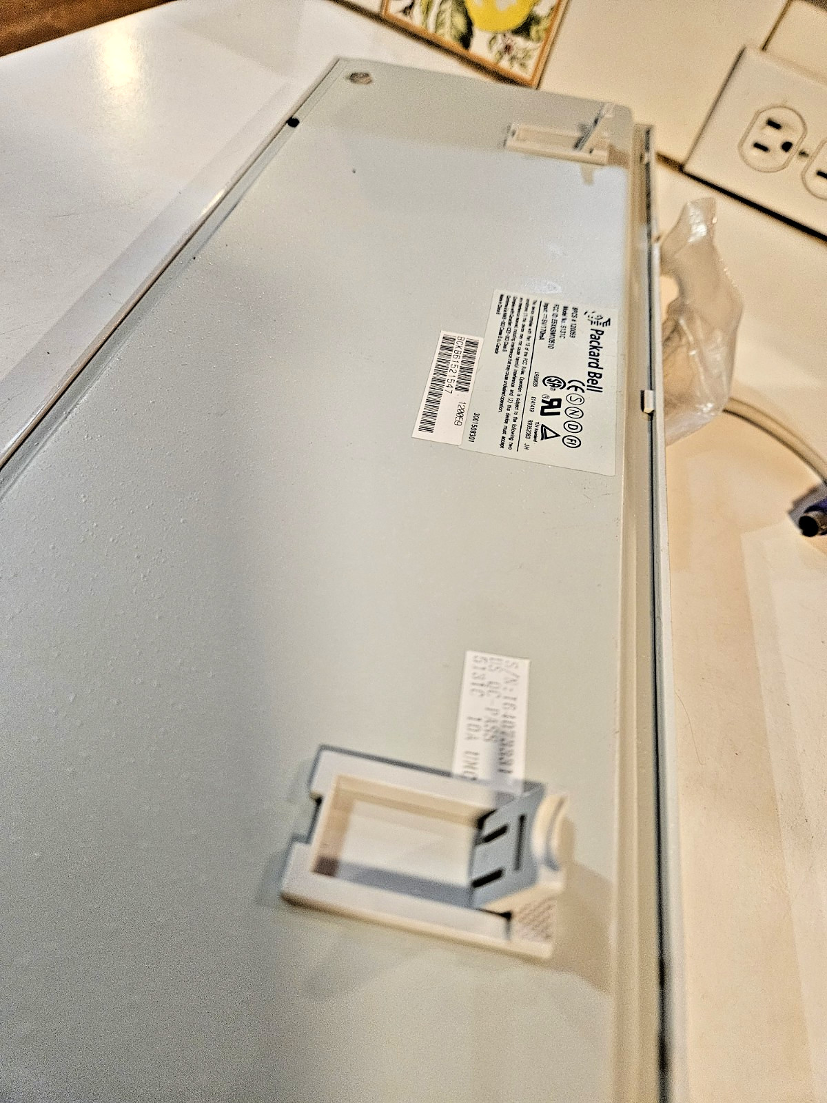 Used Vintage Packard Bell Keyboard 5131c ps2 ps/2  clicky Key Board w/Cord